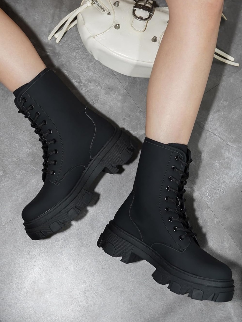 Cape Robbin Chrisley Chunky Platform Combat Boots NIB size 10
